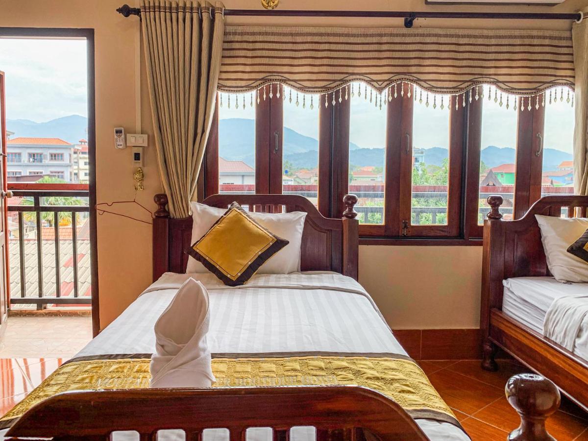 Bountang Mountain View Riverside Hotel Vang Vieng Ngoại thất bức ảnh