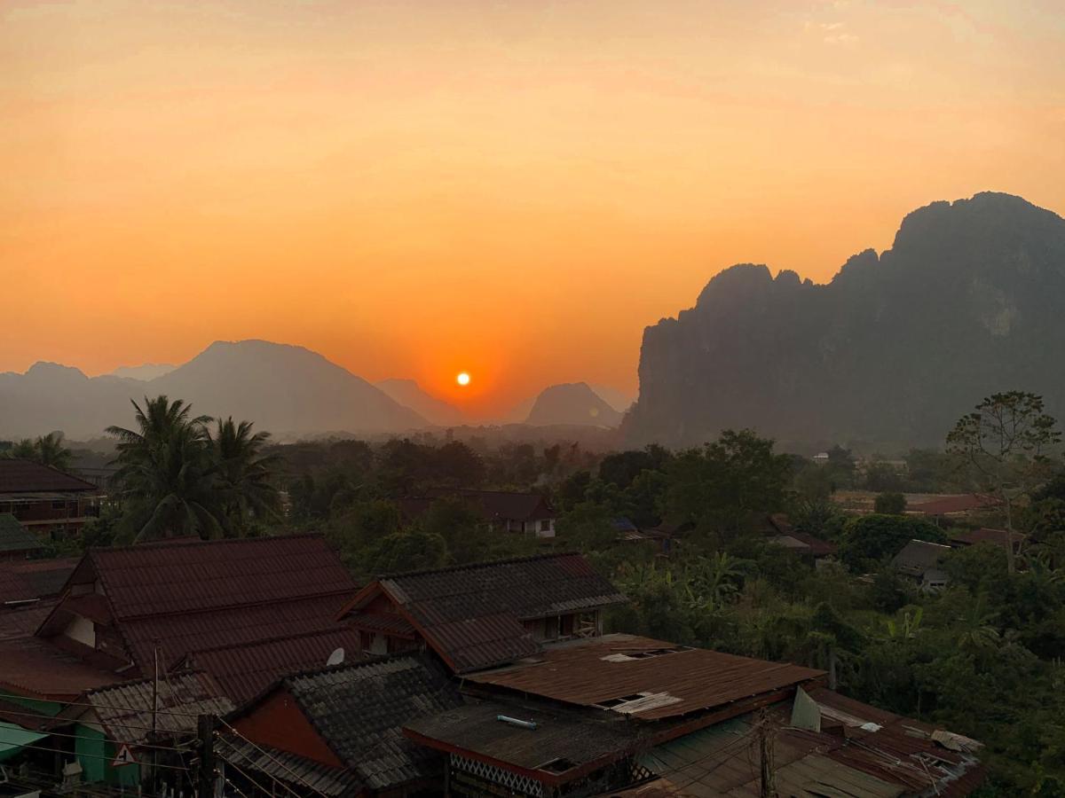Bountang Mountain View Riverside Hotel Vang Vieng Ngoại thất bức ảnh
