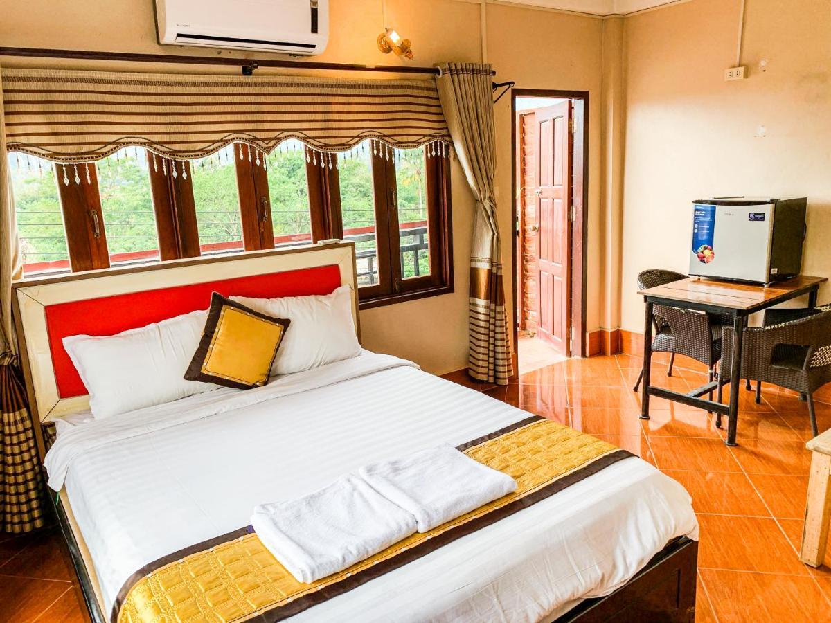 Bountang Mountain View Riverside Hotel Vang Vieng Ngoại thất bức ảnh