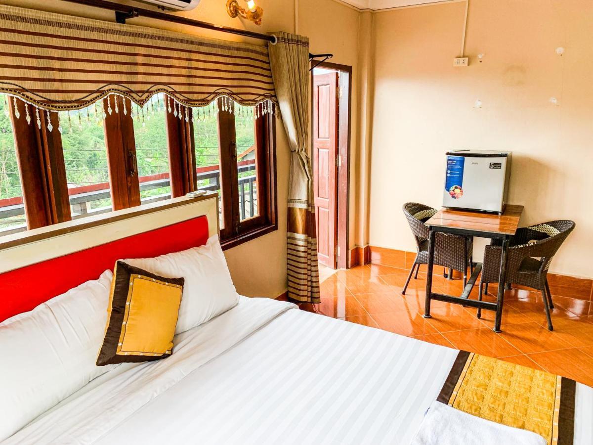 Bountang Mountain View Riverside Hotel Vang Vieng Ngoại thất bức ảnh