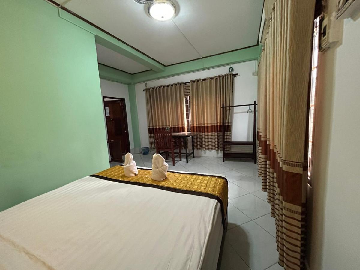 Bountang Mountain View Riverside Hotel Vang Vieng Ngoại thất bức ảnh